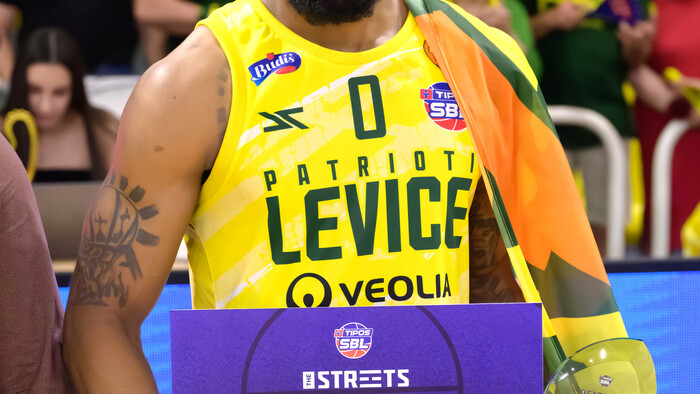 bsktslvnlvc290526nr13220118_TASR.jpg