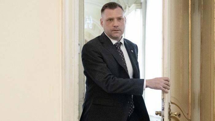 Débat sur la destitution du ministre de l'Environnement 