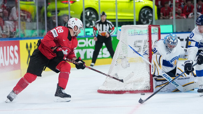HOKEJ: Smutní Švajčiari, zlatí Fíni