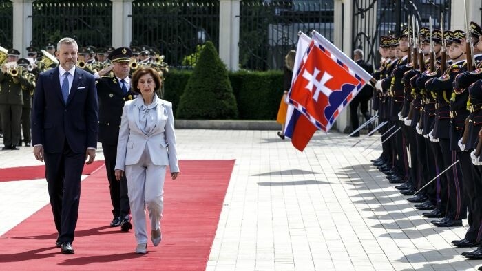 Prezidentka Severného Macedónska a Slovensku