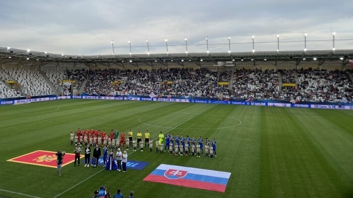 Slovenskí futbalisti v Košiciach remizovali s Čiernou Horou, zápas patril rozlúčke s Pekaríkom