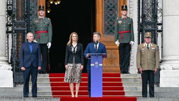 E.Tomáš et B. Gröhling rejettent les propos sur le « voisinage de la Hongrie »