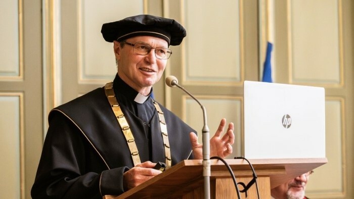 Ehrendoktorwürde der Universität Prešov für Peter Dubovský 