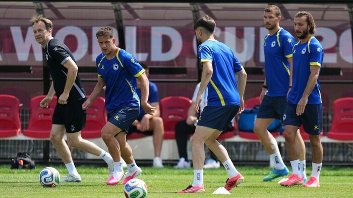 MS vo futbale 2026: Hosťujúce krajiny idú do akcie. Kanadu preverí ambiciózna Bosna, USA čaká Paraguaj