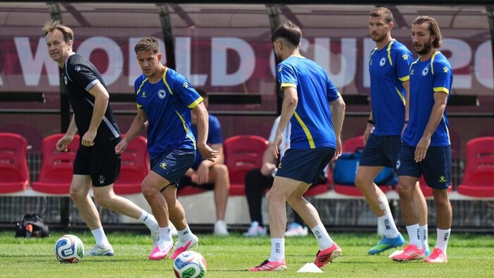 MS vo futbale 2026: Hosťujúce krajiny idú do akcie. Kanadu preverí ambiciózna Bosna, USA čaká Paraguaj