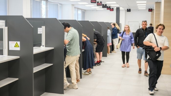 Ausländerbehörde eröffnet neue Dienststelle und verspricht mehr Termine