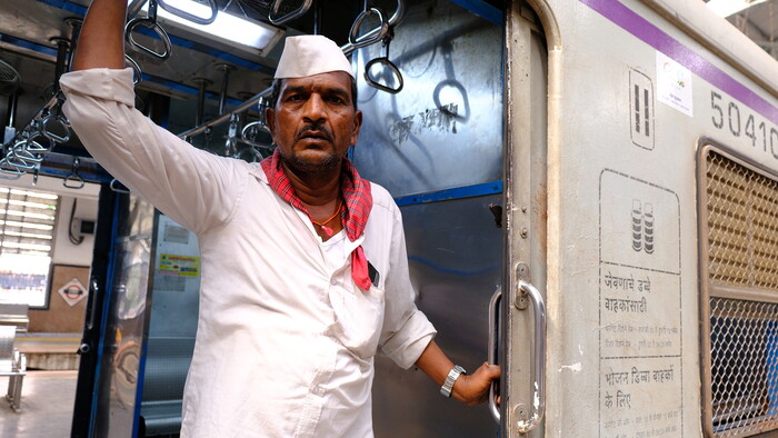 dabbawala vo vlaku  (2).JPG