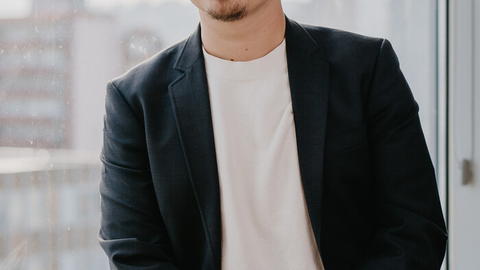 Juraj_Holub_Headshot_2021_1 copy.jpg