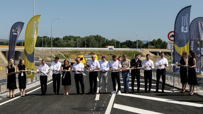 Diaľničná križovatka D1 – D4 v prevádzke