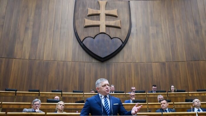 R. Fico défend le gouvernement, l’économie et la politique étrangère de la Slovaquie
