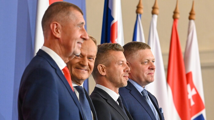 V4 hľadá priority
