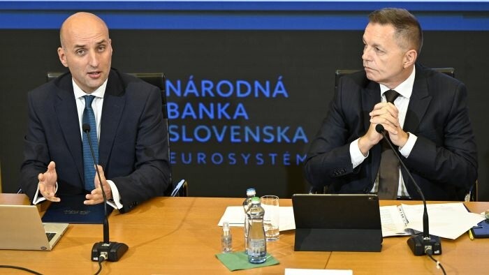 Banco Nacional de Eslovaquia confirma un crecimiento económico débil para este año y menos ingresos para hogares eslovacos