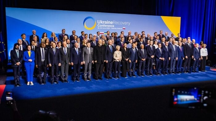 Premiér o obnove UA