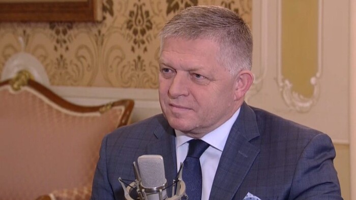 Р. Фицо: Словакия не будет оплачивать военные расходы Украины