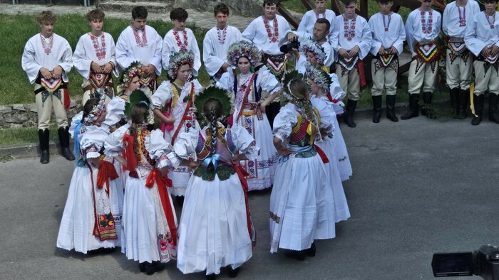 V Liptovských Sliačoch sa so školou lúčili v krojoch