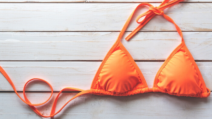 80-ročné bikiny