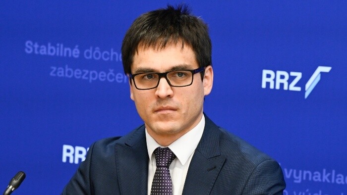 Deficit verejných financií na budúci rok môže vzrásť nad 5 % HDP