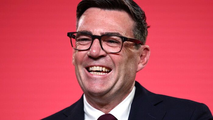 Čo plánuje premiér Andy Burnham?