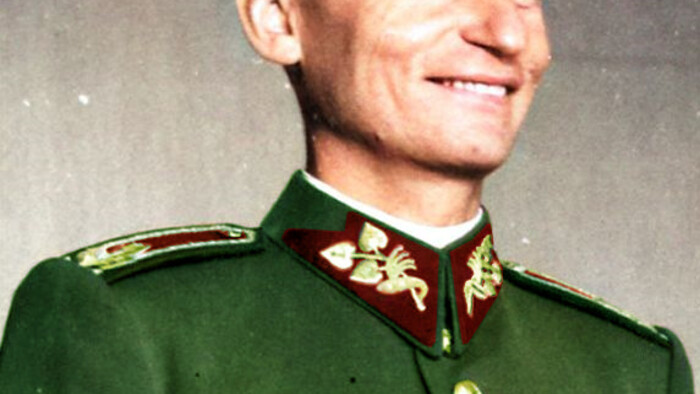 general Ján_Golian_(1906-1945)