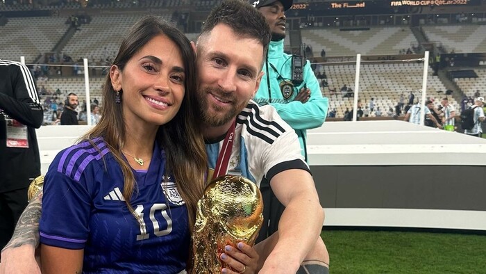 Za úspechmi Lionela Messiho stojí krásna žena