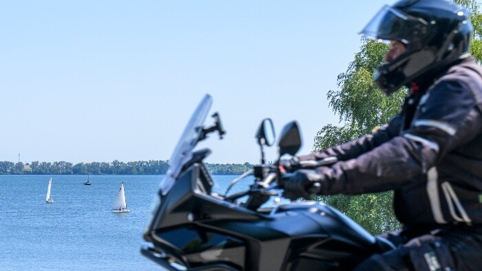 Motorkári na križovatkách