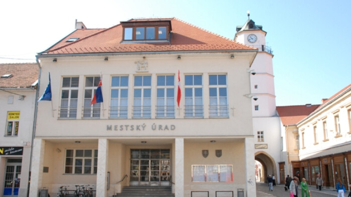 Dominanty | Budova trenčianskeho mestského úradu