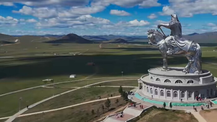 Mongolsko-krajina-modrej-oblohy-cestou-necestou-STVR
