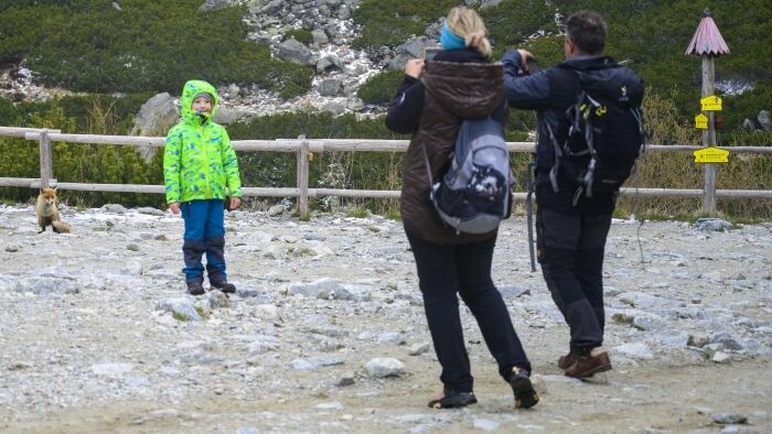 Combien de temps peut-on laisser un enfant seul à la maison ?