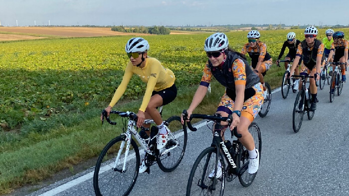 Šesť rokov brázdia naše cesty čisto ženské cyklistické pelotóny