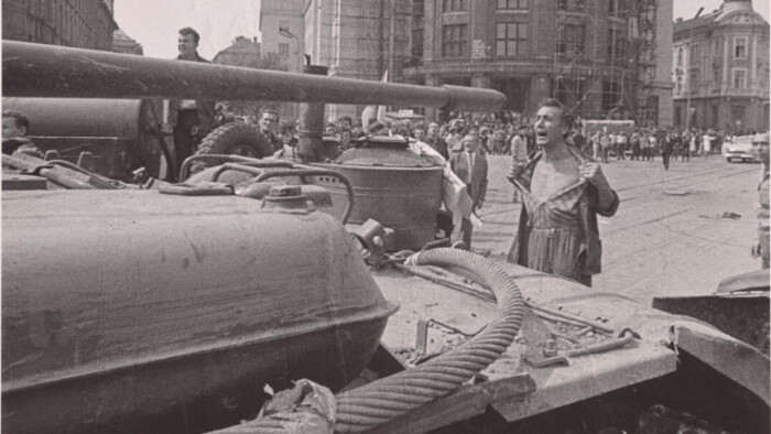 Mit Menschlichkeit gegen Panzer: Ausstellung zu den Ereignissen von 1968