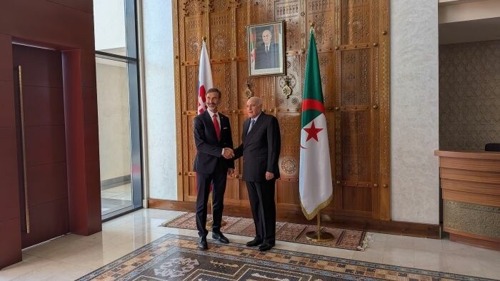 Blanár ha viajado a Argelia donde inaugurará la nueva embajada