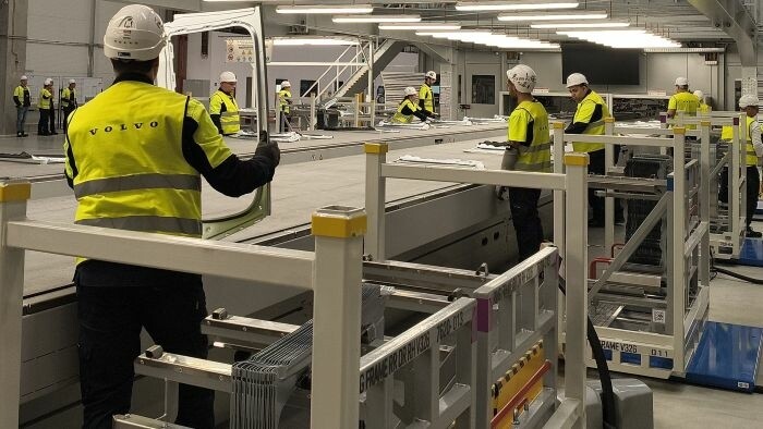 На заводе Volvo в Словакии началась первая рабочая смена