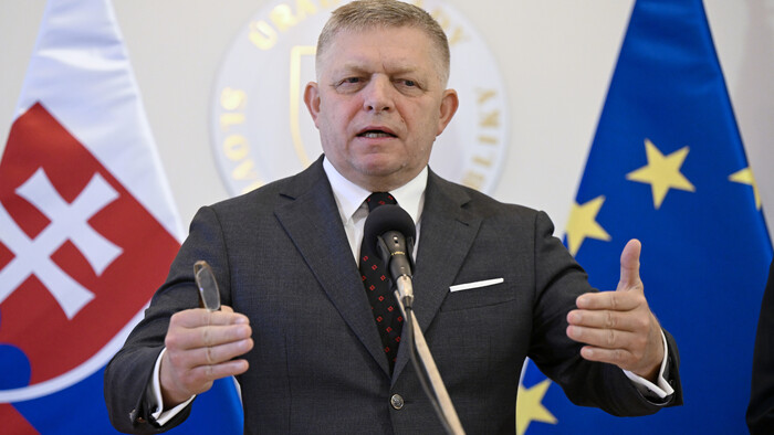 Fico stiahol návrh na odvolanie Tarabu