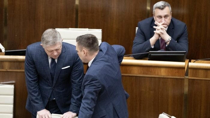 Aggravation des tensions au sein de la coalition