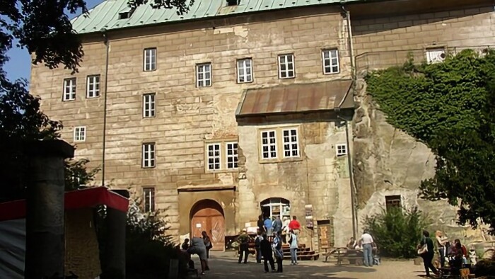 Na výlet s Hubinákom: Hrad  Houska