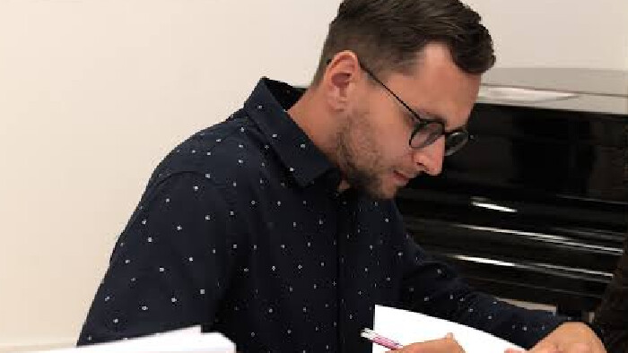 Historik Juraj Kasarda o novej publikácii Povstanie a dvojkríž