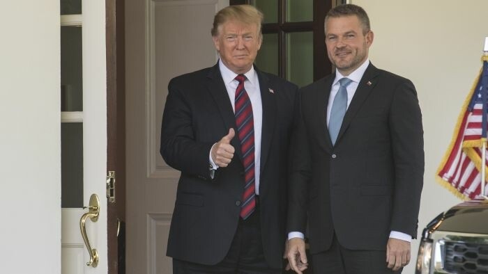 Pellegrini zverejnil fotografiu s Trumpom