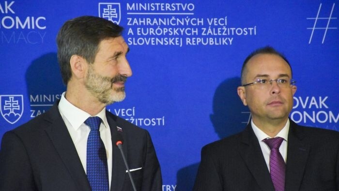 Exteriores refuerza su estrategia internacional con 41 diplomáticos económicos