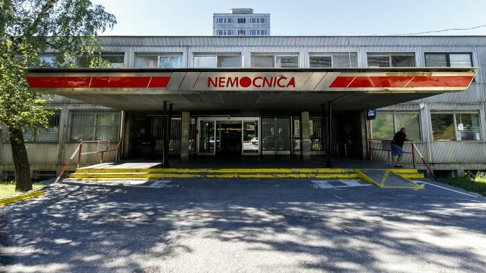 Štát sa opäť chystá oddlžovať nemocnice