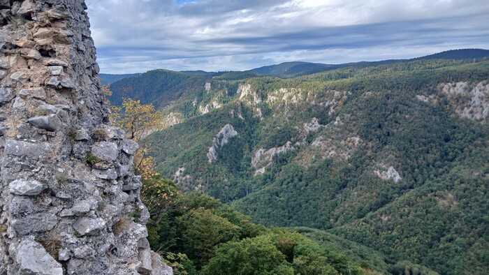 Z Muráňa na Muránsky hrad a do Muránskej Huty