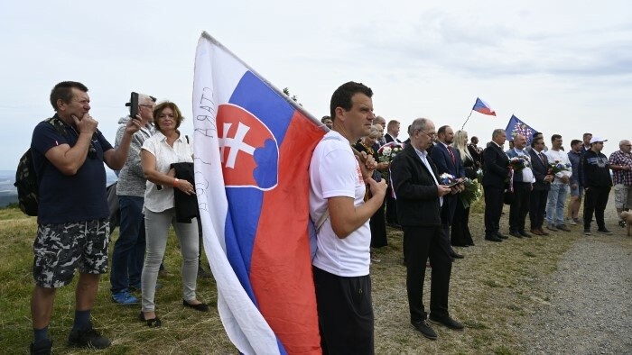 Nový pamätný deň -  Deň štátnej vlajky SR