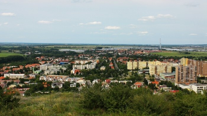Fenster zur Welt: Devínska Nová Ves und Saint-Brice-sous-Forêt