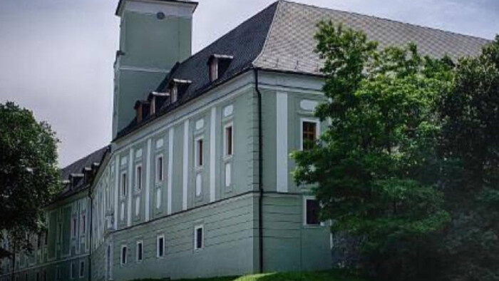 V Dubnici nad Váhom sa začína obnova východného krídla kaštieľa