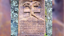 pomnik J. Langsfelda.png