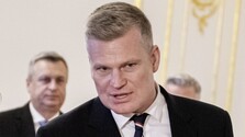 Český poslanec Filip Turek má okrem nehody ďalší problém. Dostal pokutu vo výške osemtisíc eur