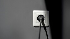 Zásadná zmena v účtovaní elektriny pre domácnosti: Jej cena bude závisieť od času, kedy sa bude využívať