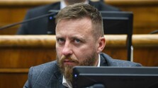 Splnomocnenec vlády Peter Kotlár potvrdil, že čelí obvineniu