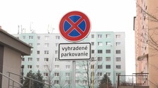 ŤZP budú mať v Prešove parkovacie miesta garantované, musia však zaplatiť. Obyvatelia neskrývajú sklamanie