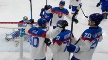 Sledujte NAŽIVO: Slovenskí hokejisti využili presilovku a otvorili skóre stretnutia