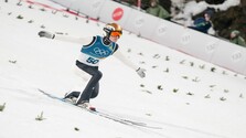 Sledujte NAŽIVO: Skoky na lyžiach na veľkom mostíku aj so Slovákom Hektorom Kapustíkom